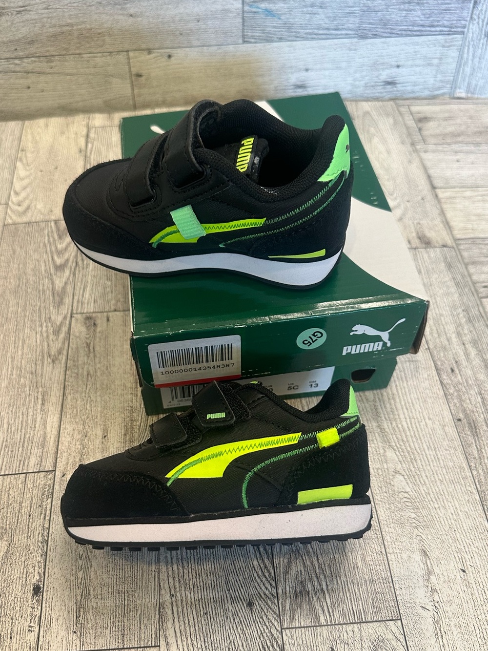 New! Puma Kids Black and Neon Green Hook-and-Loop Sneakers size 5C